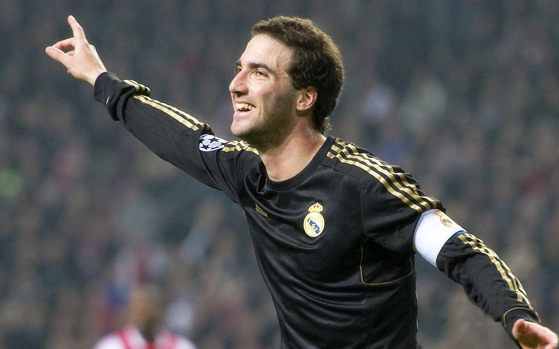 CS2 FaZe斩获冠军 决赛舞台气氛燃爆，csgodust2比赛视频